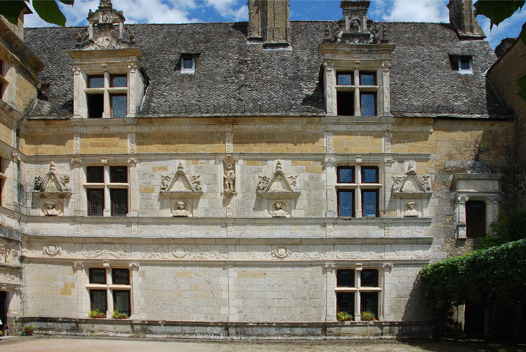 Château de Montal, Saint-Jean-Lespinasse